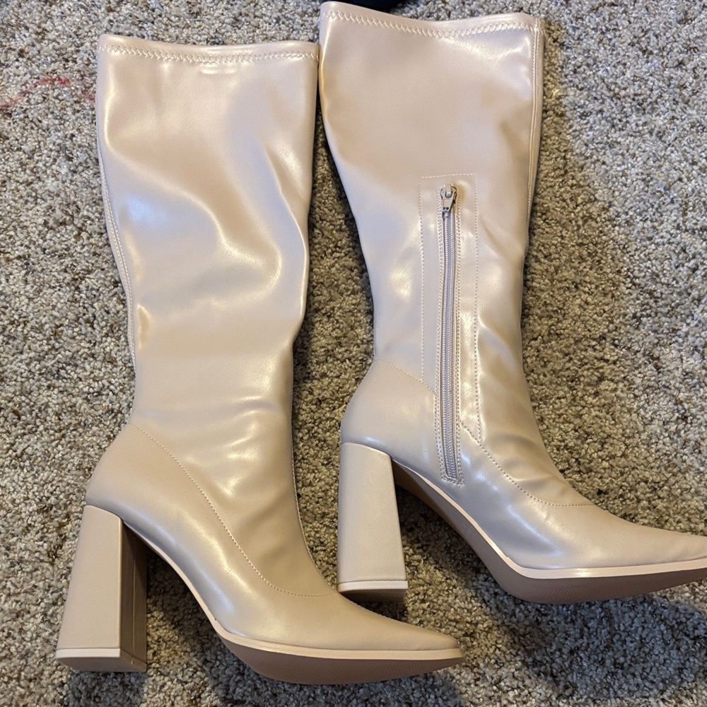 Classic Block Heel Boots in Cream